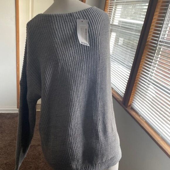 boohoo Gray Banny oversized V-Neck knit sweater, size 24 - Picture 2 of 3